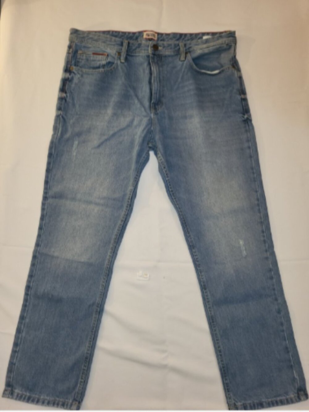 Tommy Hilfiger Denim Men’s 38x30 Blue Jeans Slim Straight Medium Wash